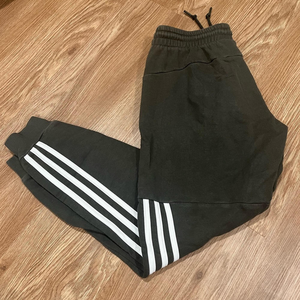 Adidas joggers XS